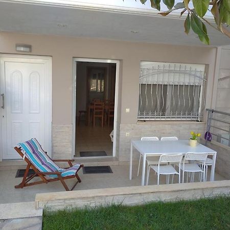 Apartament Δεσποινα Néa Péramos Zewnętrze zdjęcie