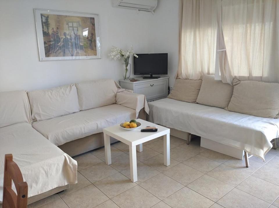 Apartament Δεσποινα Néa Péramos Zewnętrze zdjęcie