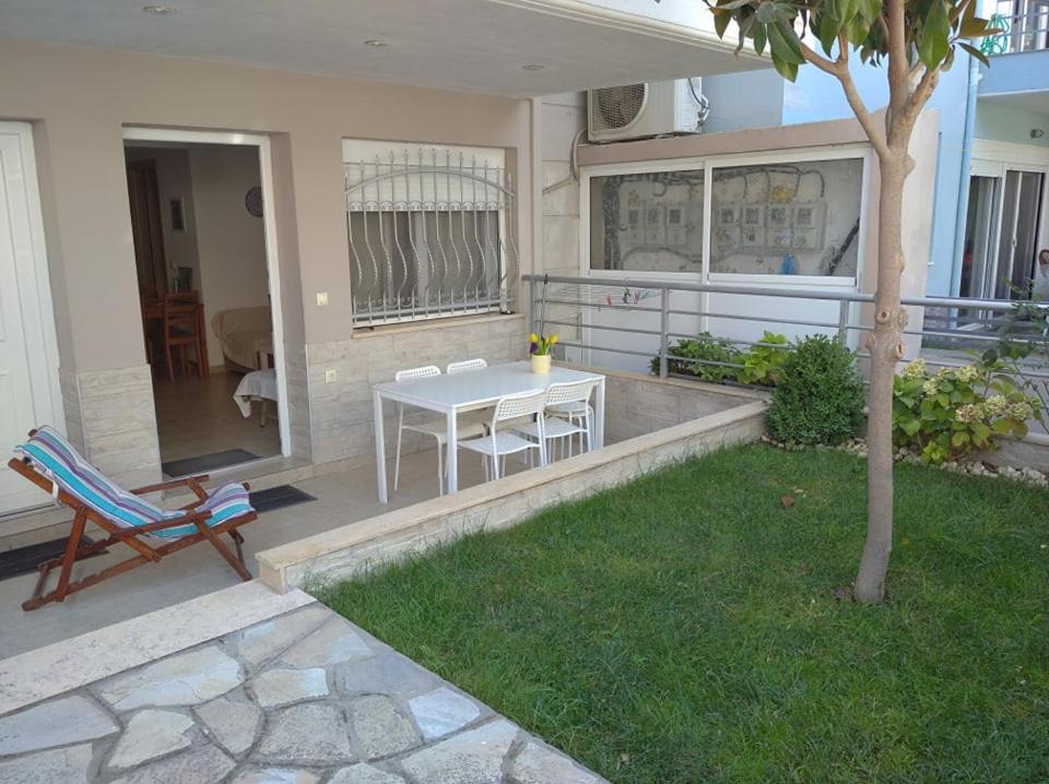 Apartament Δεσποινα Néa Péramos Zewnętrze zdjęcie