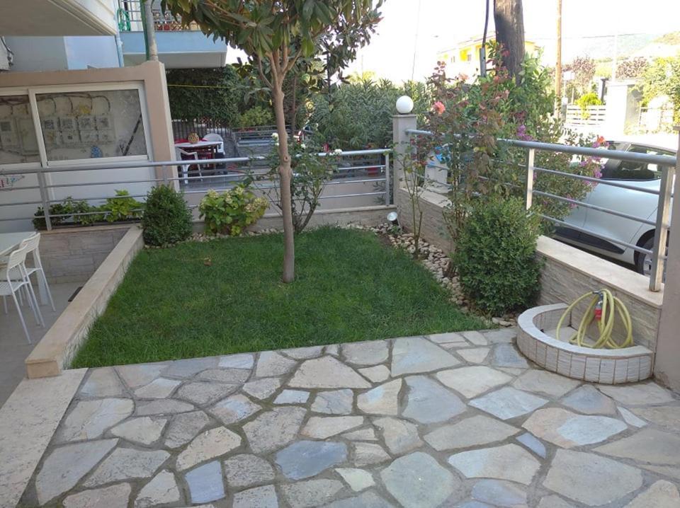 Apartament Δεσποινα Néa Péramos Zewnętrze zdjęcie